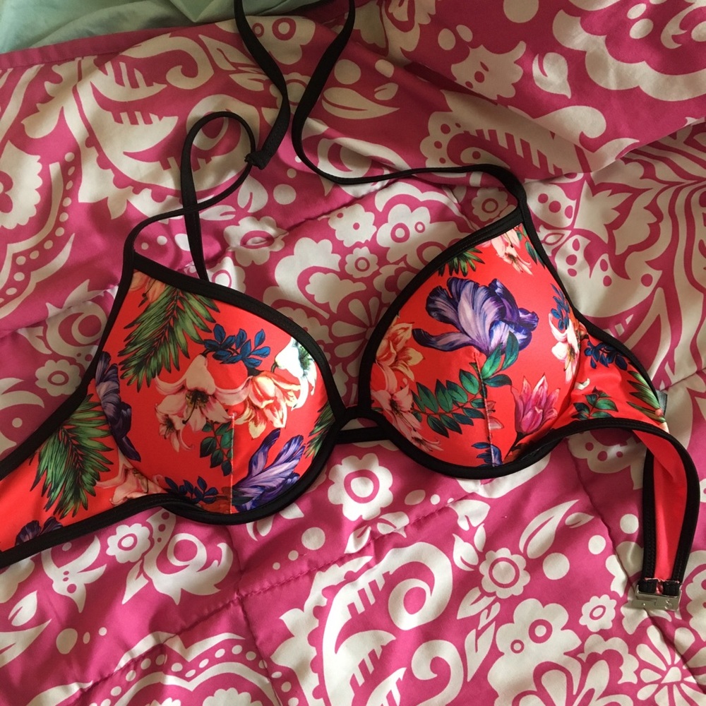 H&M Floral Bikini Top